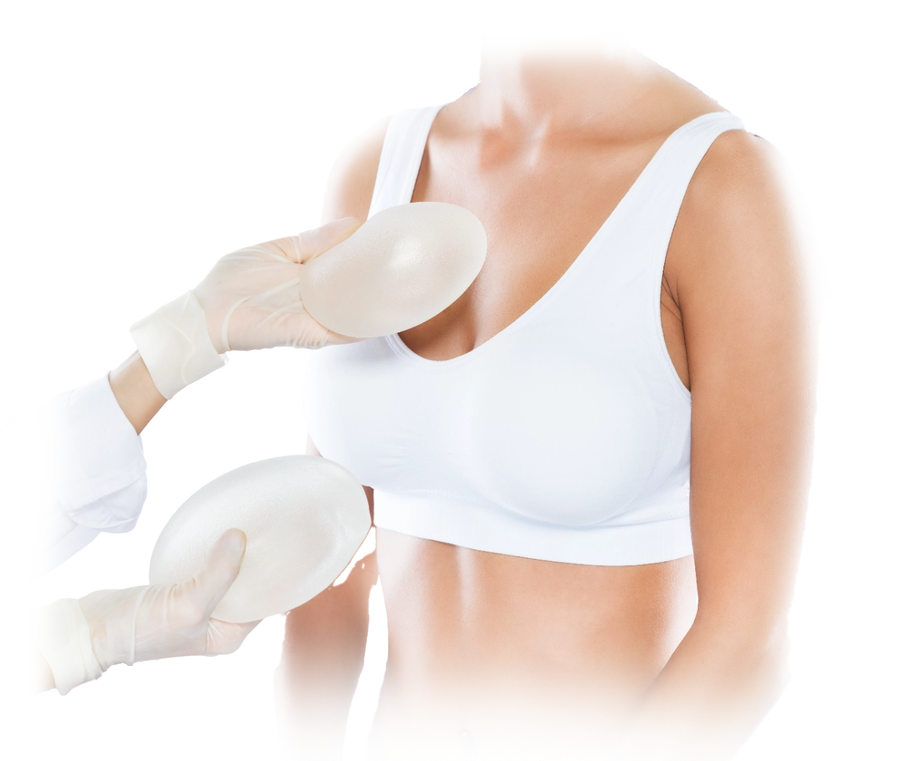 medico-feminino-que-escolhe-protese-mamaria-com-o-paciente-sobre-o-fundo-branco-Photoroom copy